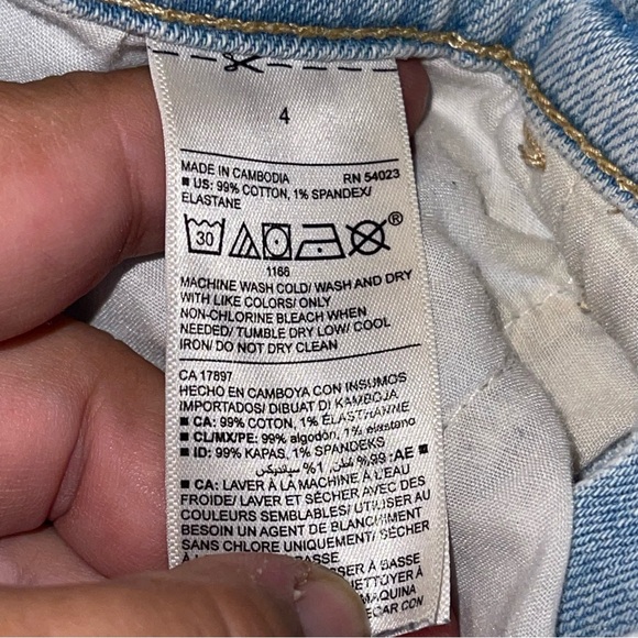 Old Navy Jean Shorts - Picture 6 of 8